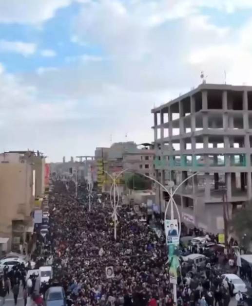 Okul katliamı sonrası İran ayağa kalktı: 168 kız çocuğunun cenaze töreni için milyonlar toplandı 3